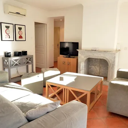 Lagrange - Le Domaine De L'eilen Villa