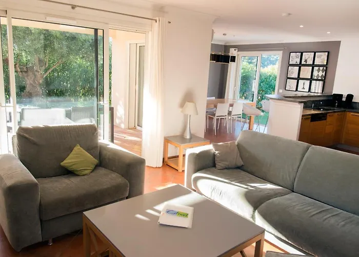 Lagrange - Le Domaine De L'eilen *